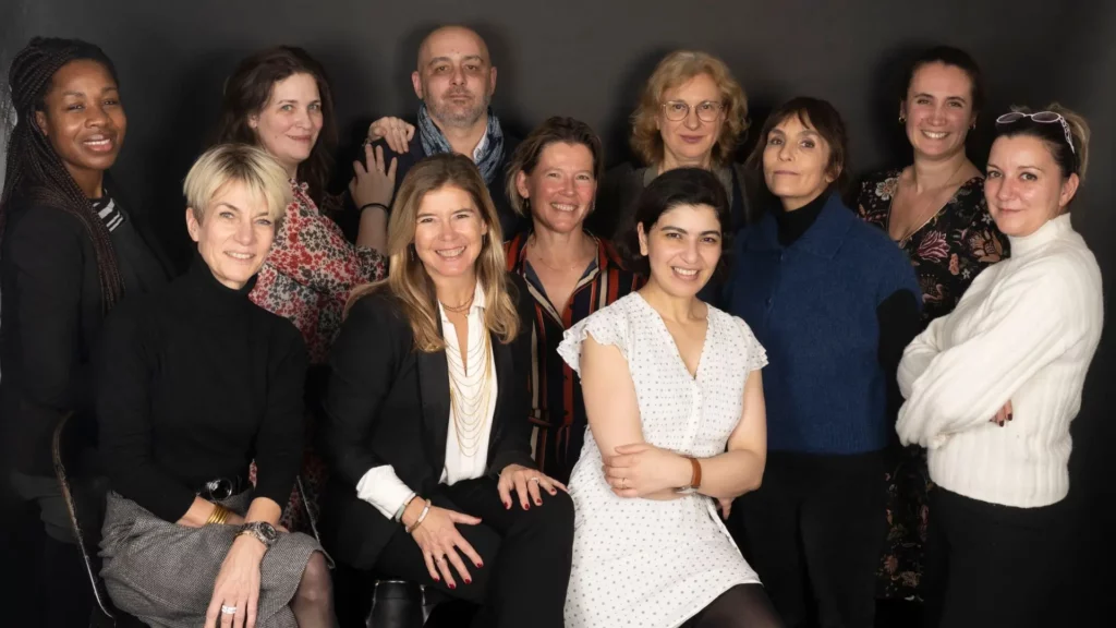 Office Managers de Perles Office coordonnant une mission d’organisation administrative sur-mesure